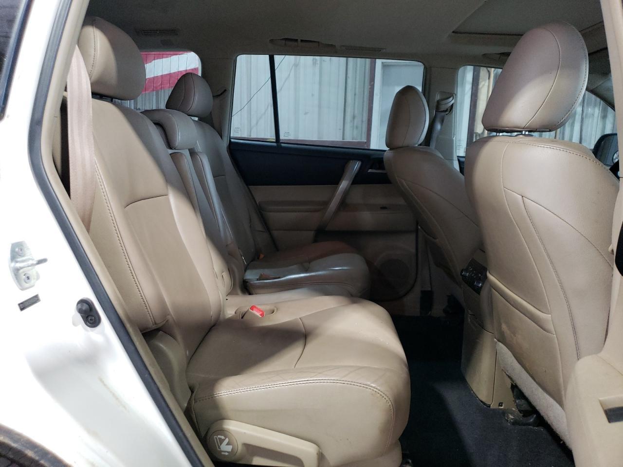 2013 TOYOTA HIGHLANDER