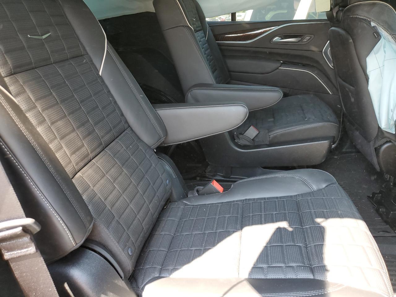 2024 CADILLAC ESCALADE