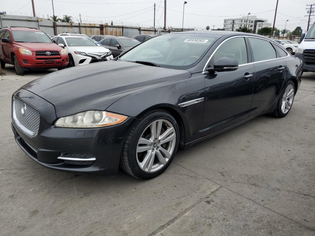 2011 JAGUAR Xj-Series