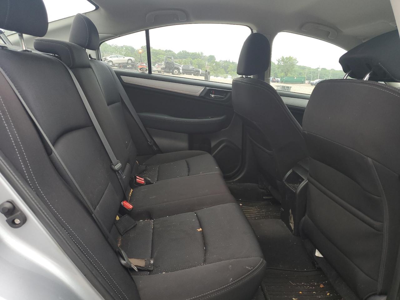 2017 SUBARU Legacy