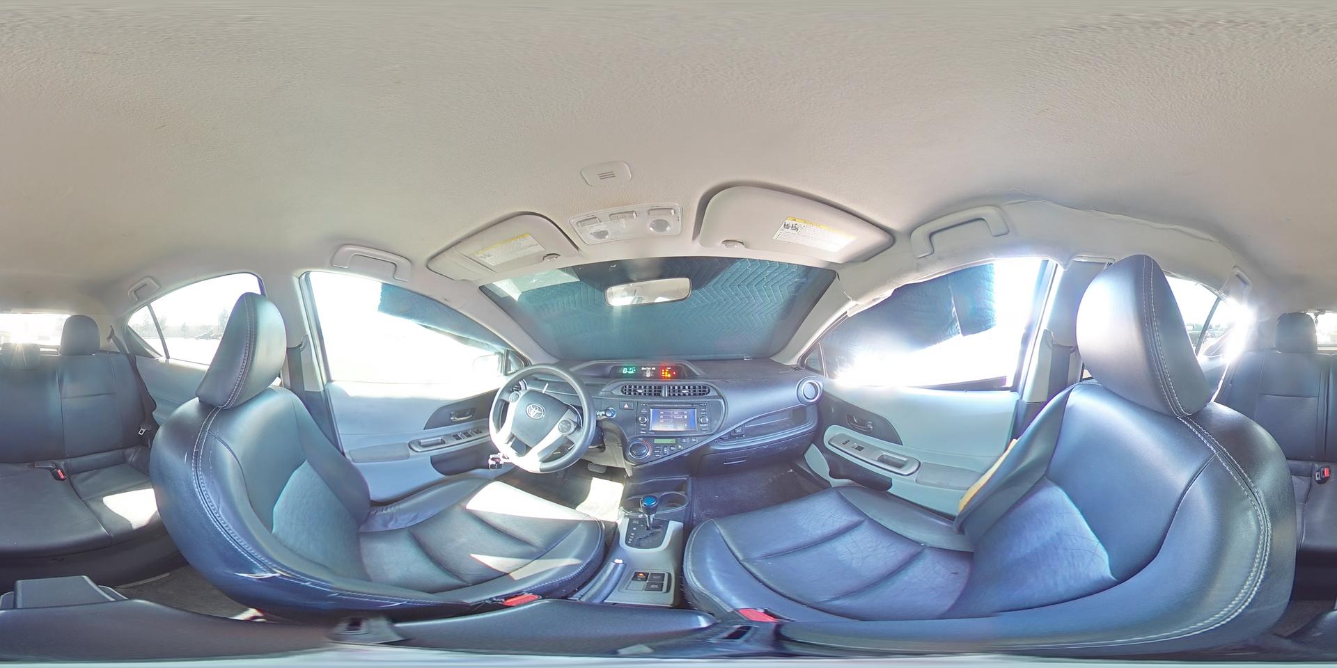 2012 TOYOTA Prius c