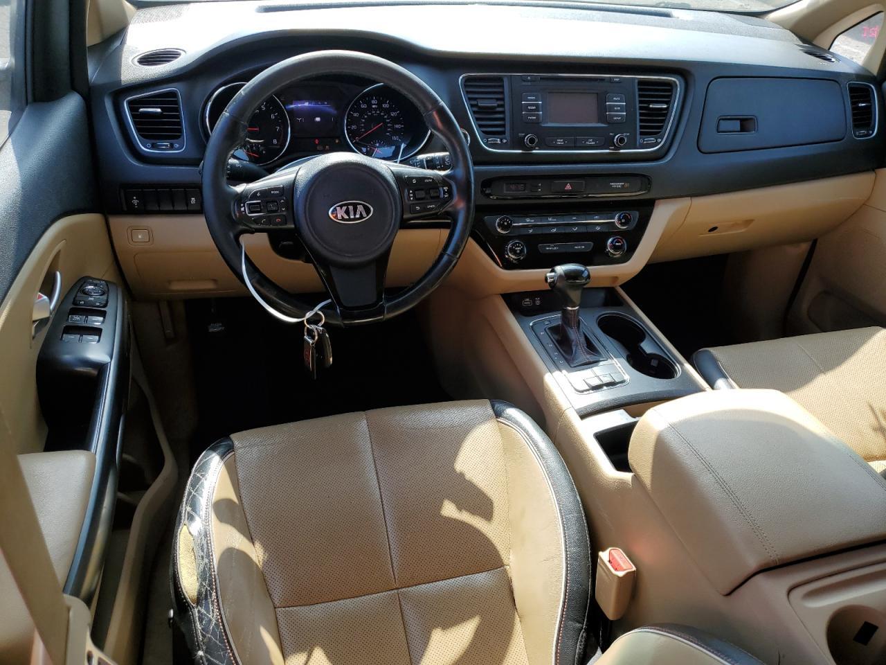 2016 KIA SEDONA