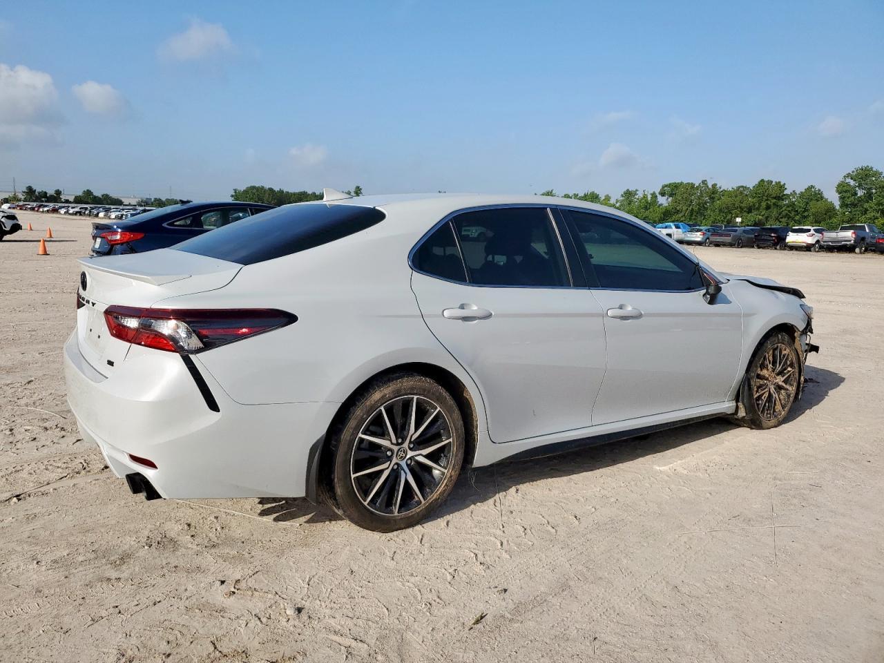 2022 TOYOTA CAMRY
