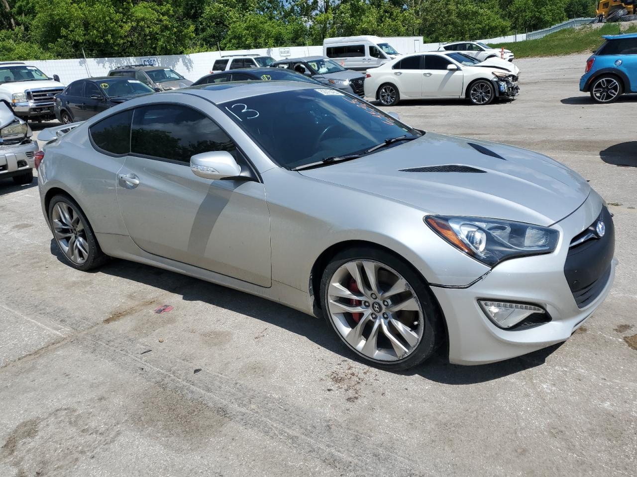 2013 HYUNDAI GENESIS
