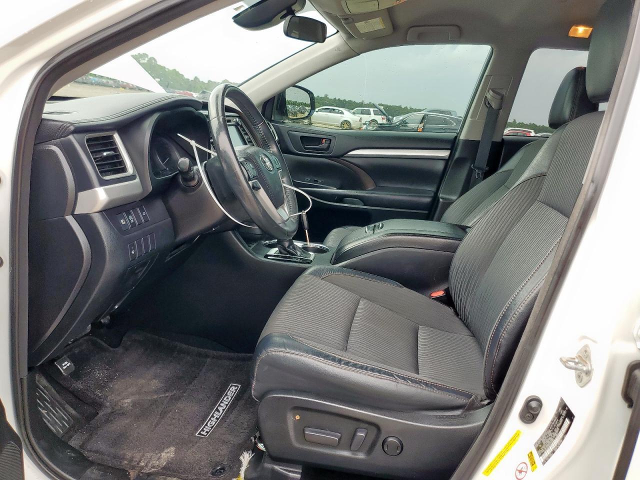 2018 TOYOTA HIGHLANDER