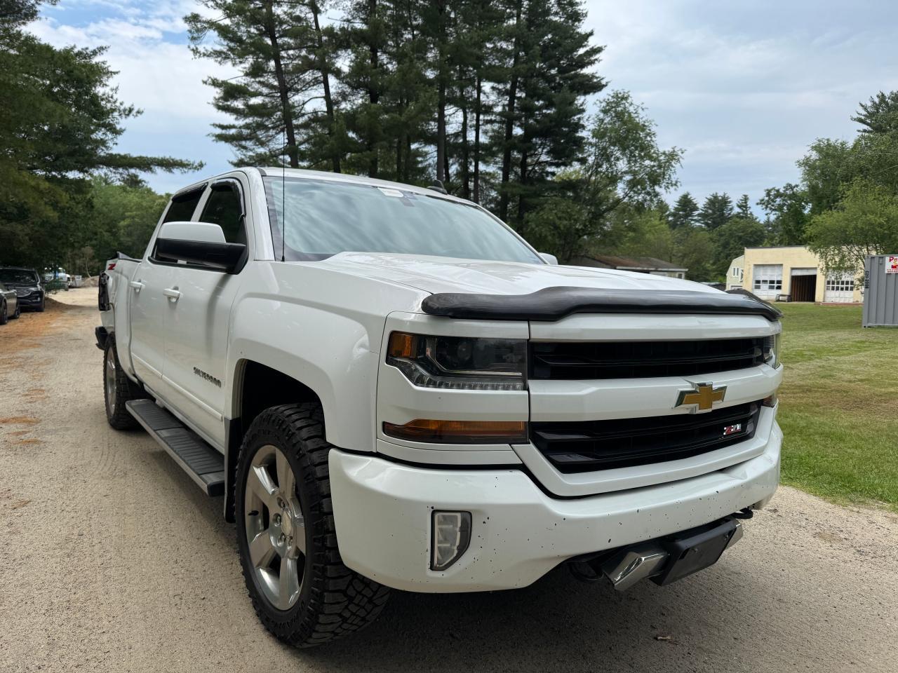 2018 CHEVROLET Silverado