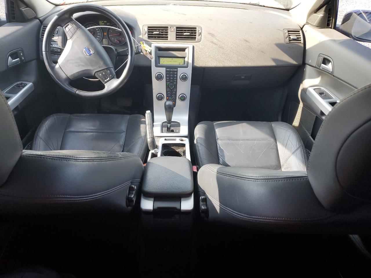 2011 VOLVO C30