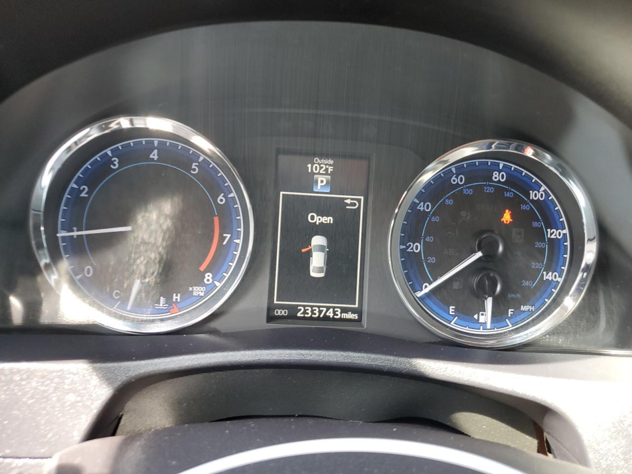 2018 TOYOTA COROLLA