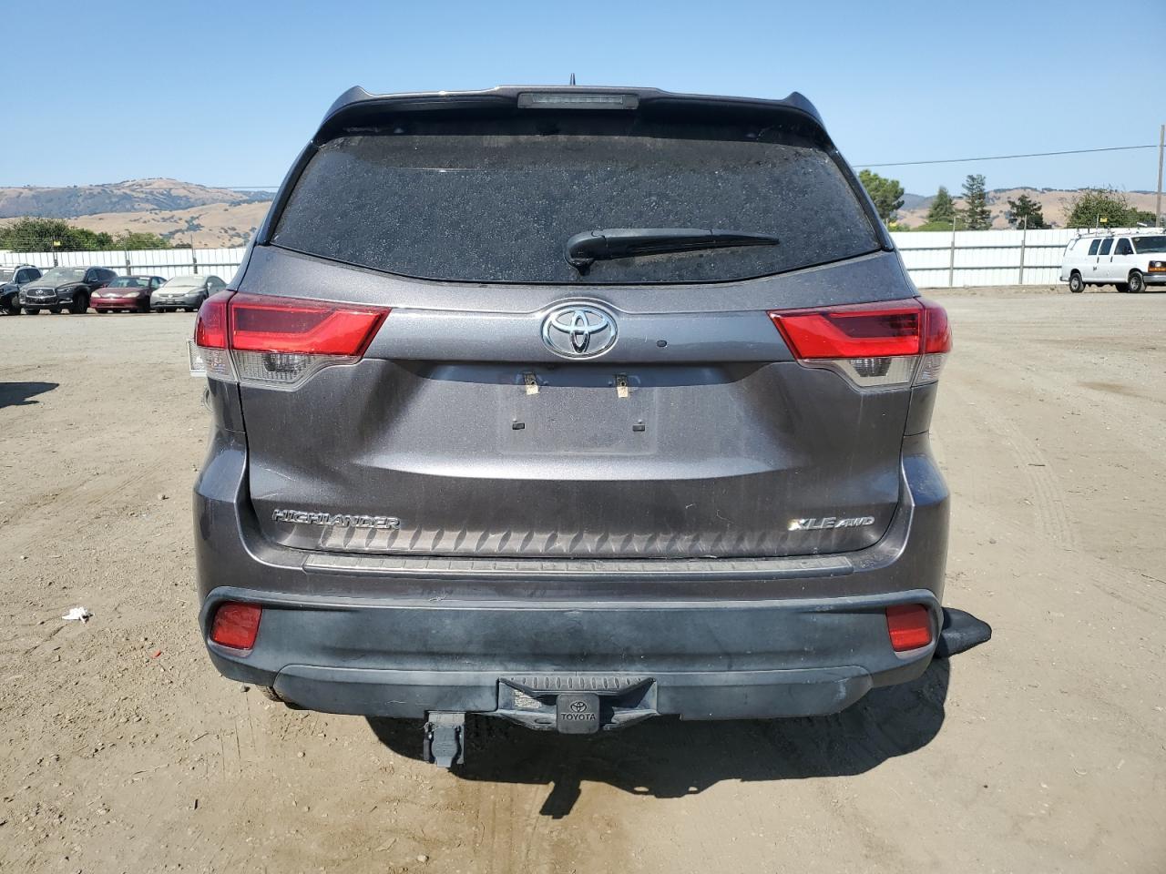 2019 TOYOTA HIGHLANDER
