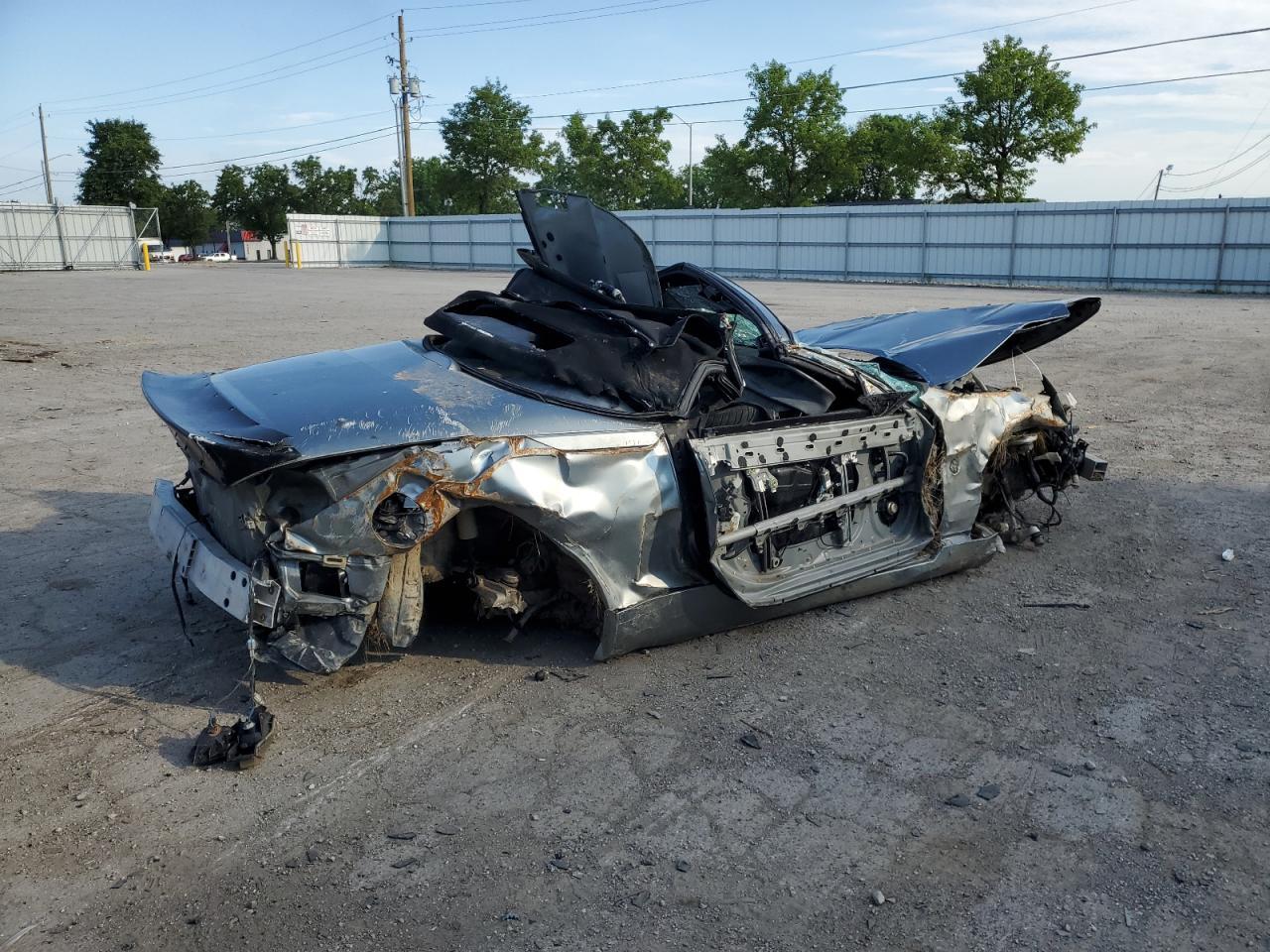 2005 NISSAN Z