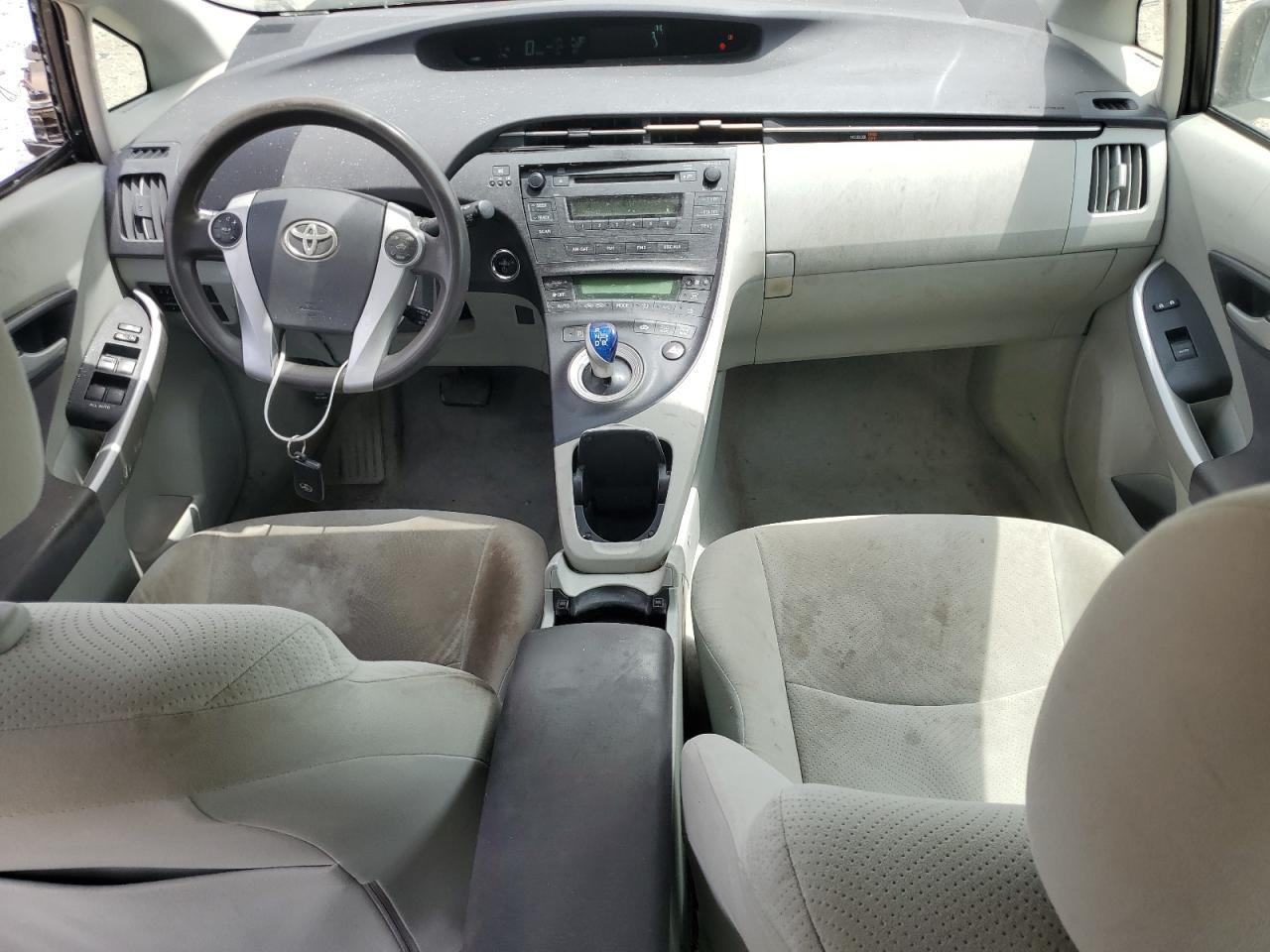 2011 TOYOTA PRIUS