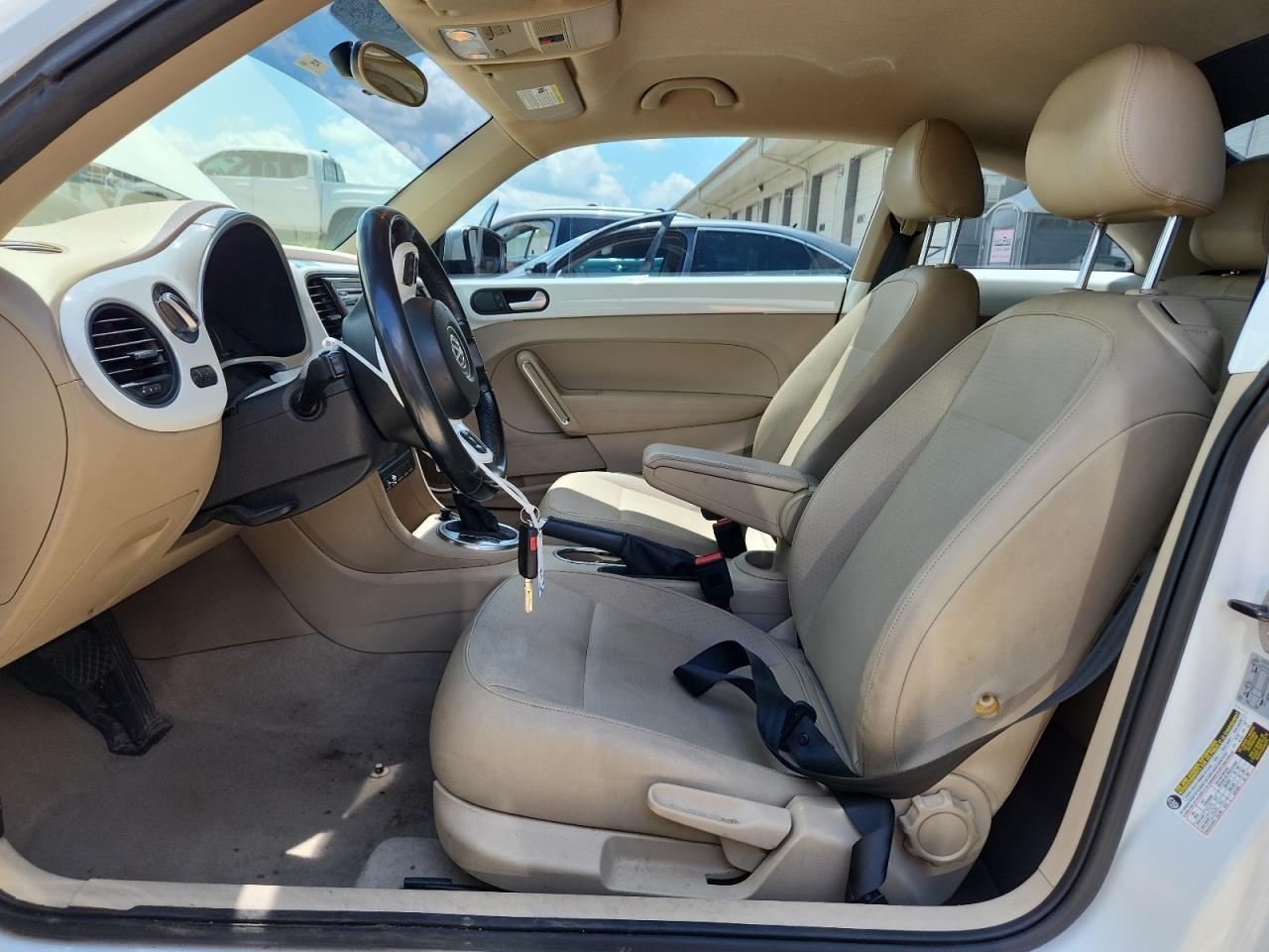2015 VOLKSWAGEN Beetle