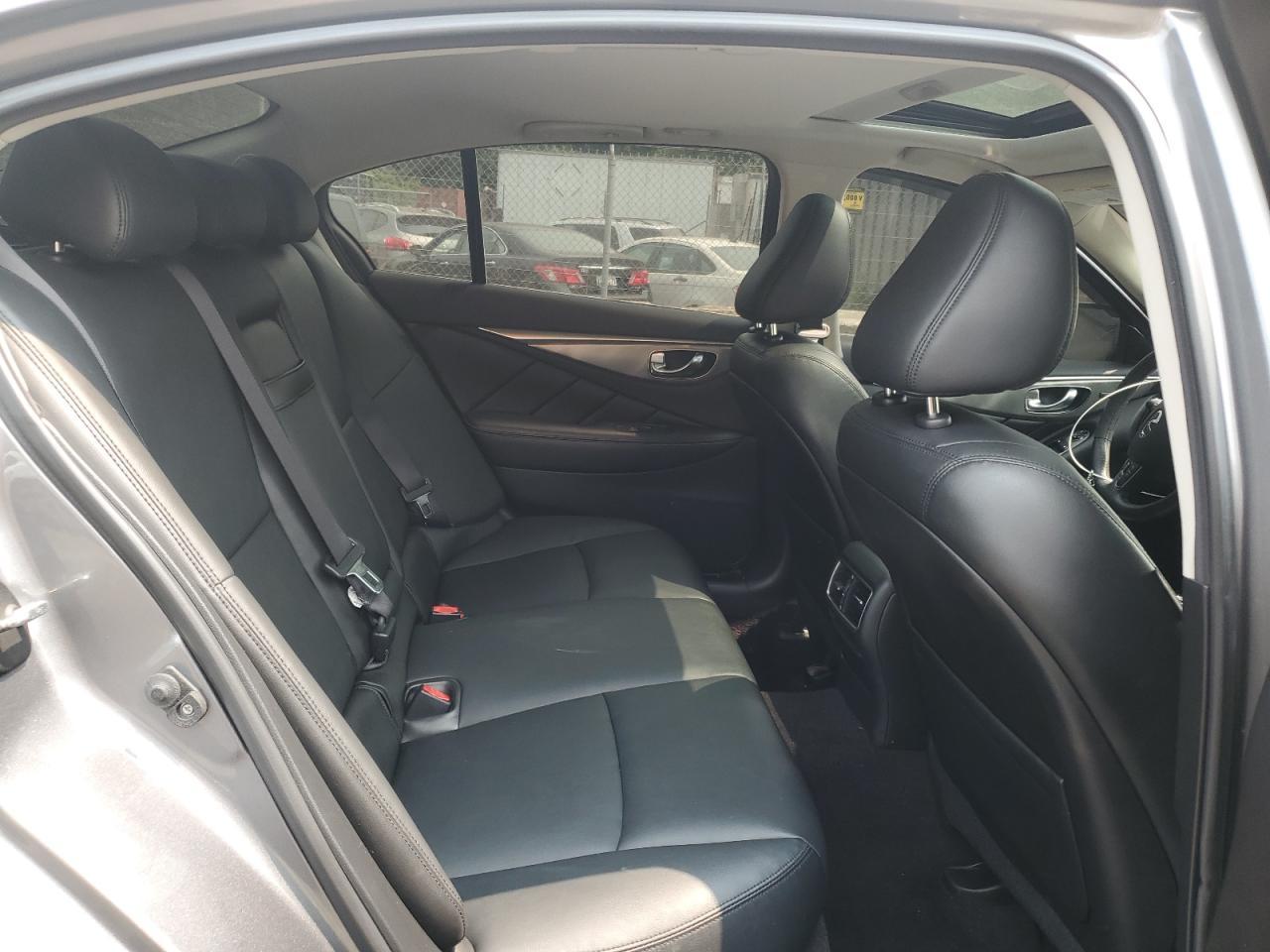 2016 INFINITI Q50