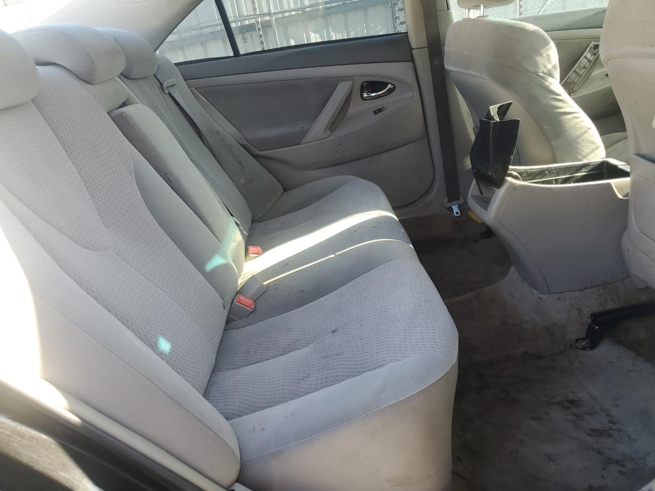 2011 TOYOTA CAMRY