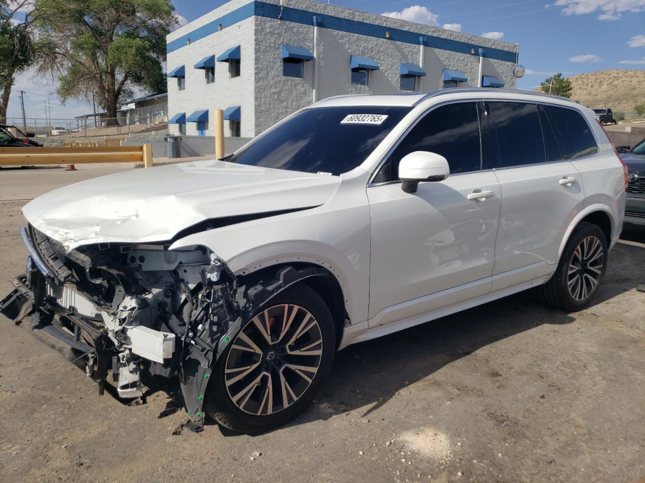 2020 VOLVO XC90