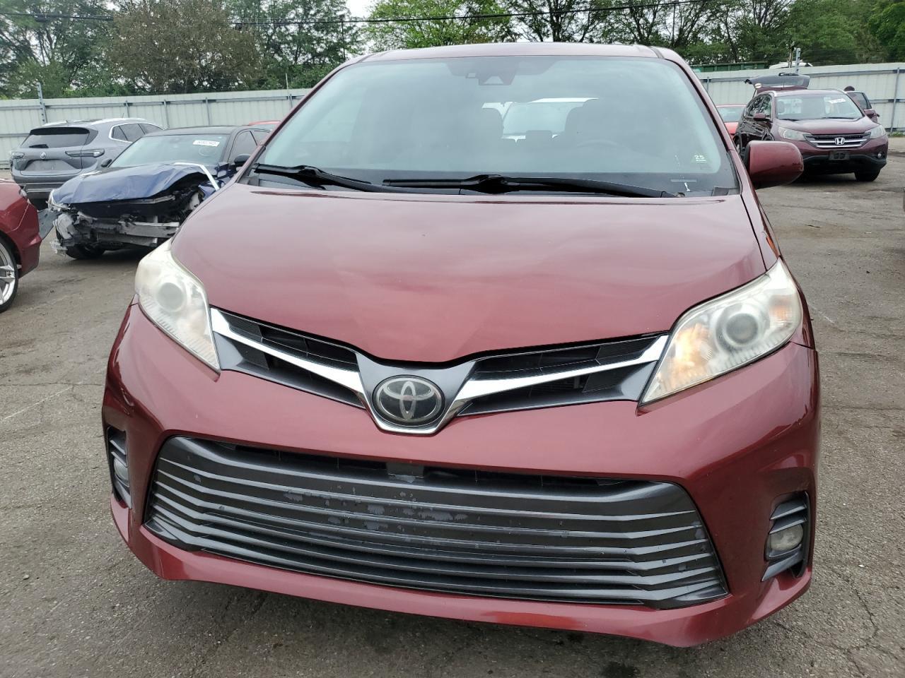 2019 TOYOTA SIENNA