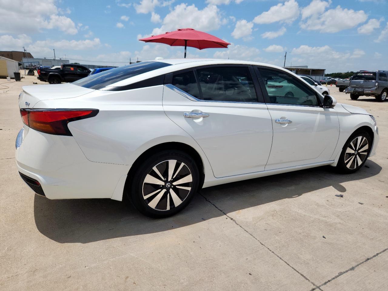 2022 NISSAN ALTIMA