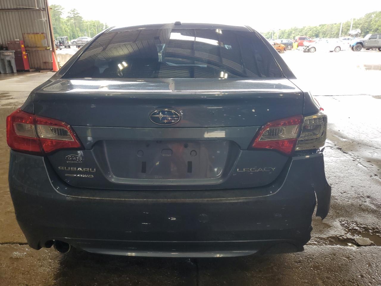 2015 SUBARU Legacy