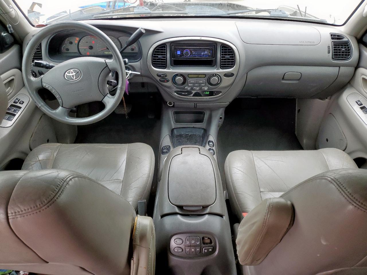 2004 TOYOTA Sequoia