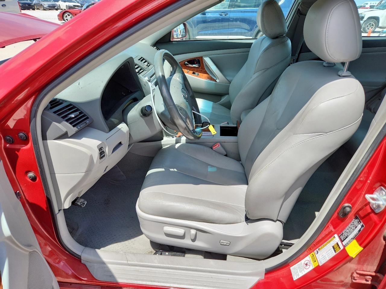 2011 TOYOTA CAMRY