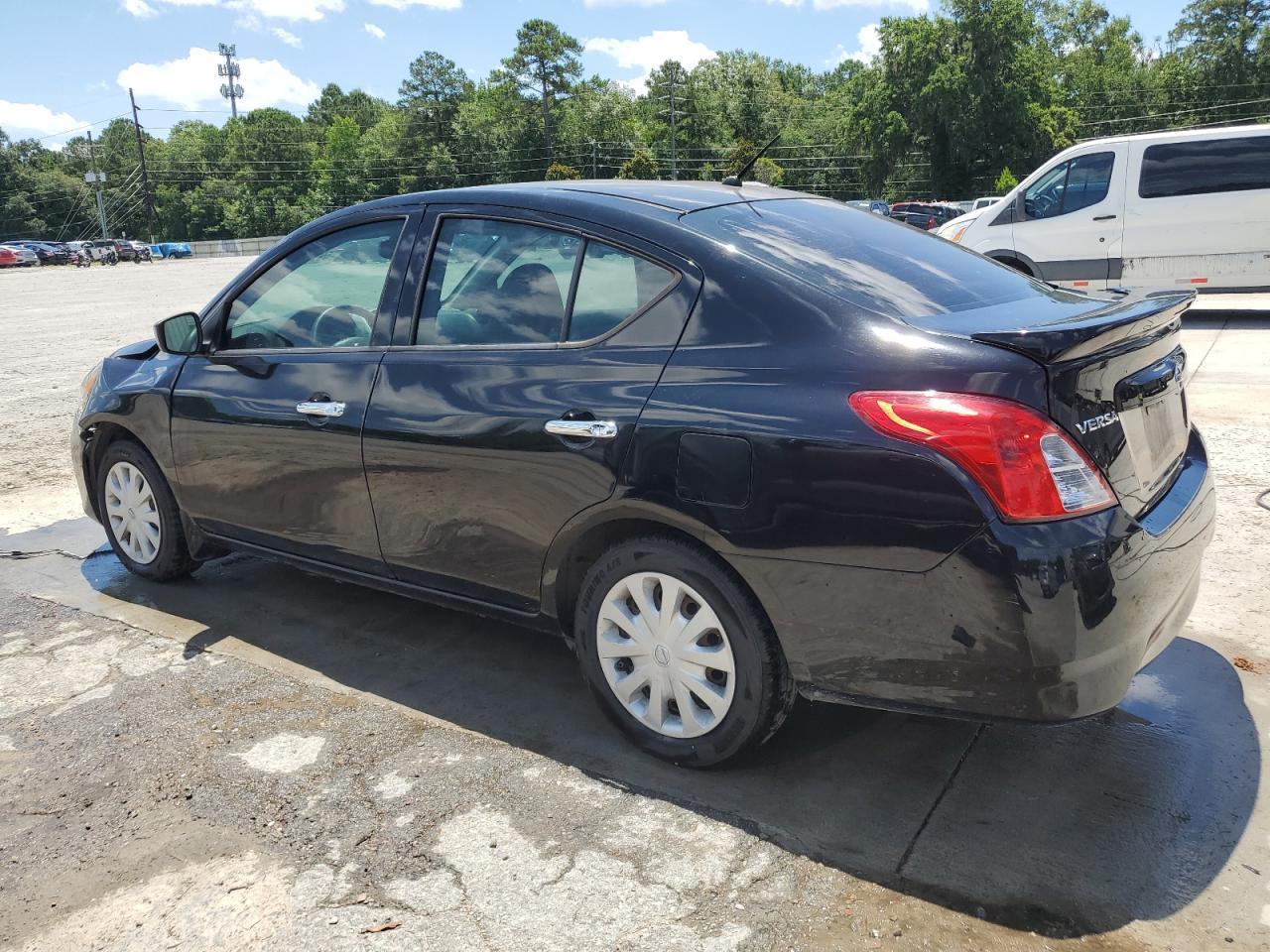 2016 NISSAN VERSA