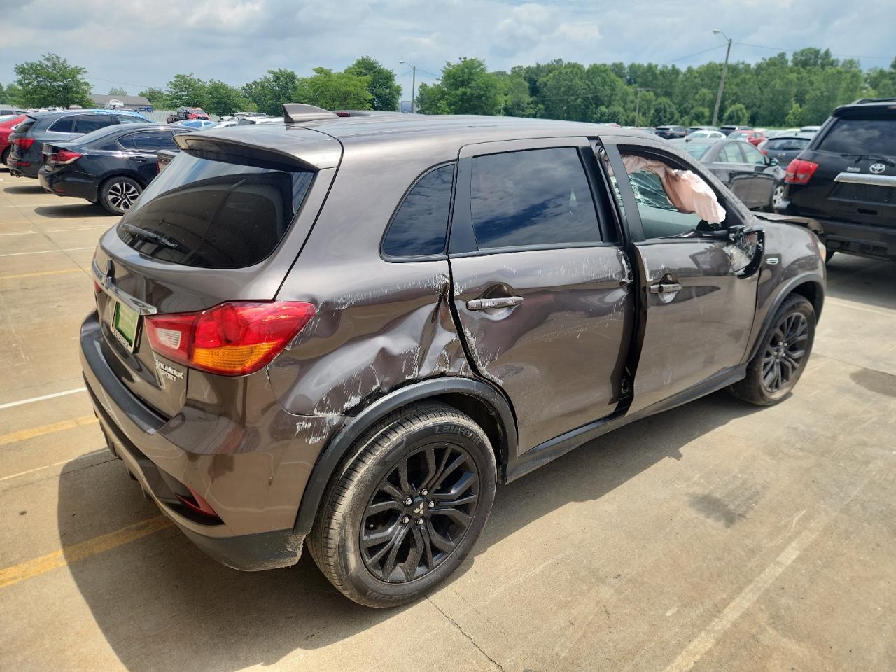 2019 MITSUBISHI outlander