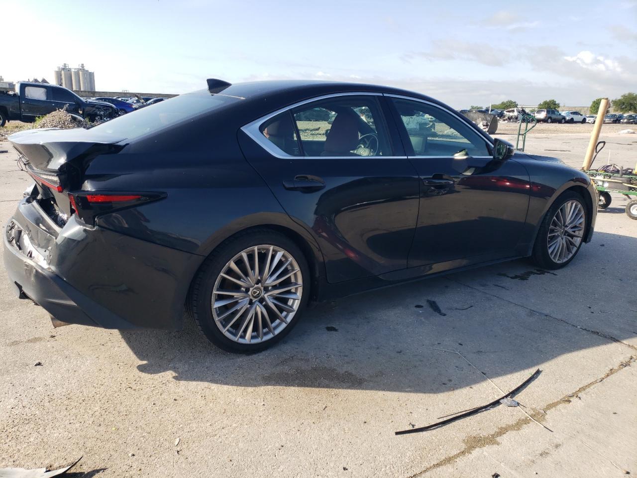 2022 LEXUS Is