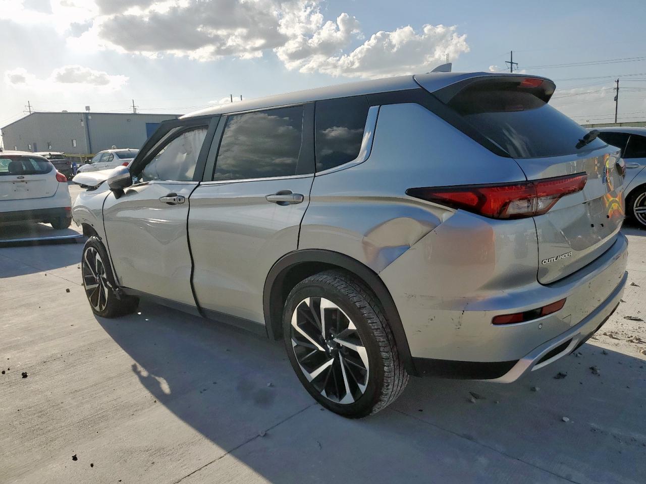 2024 MITSUBISHI outlander