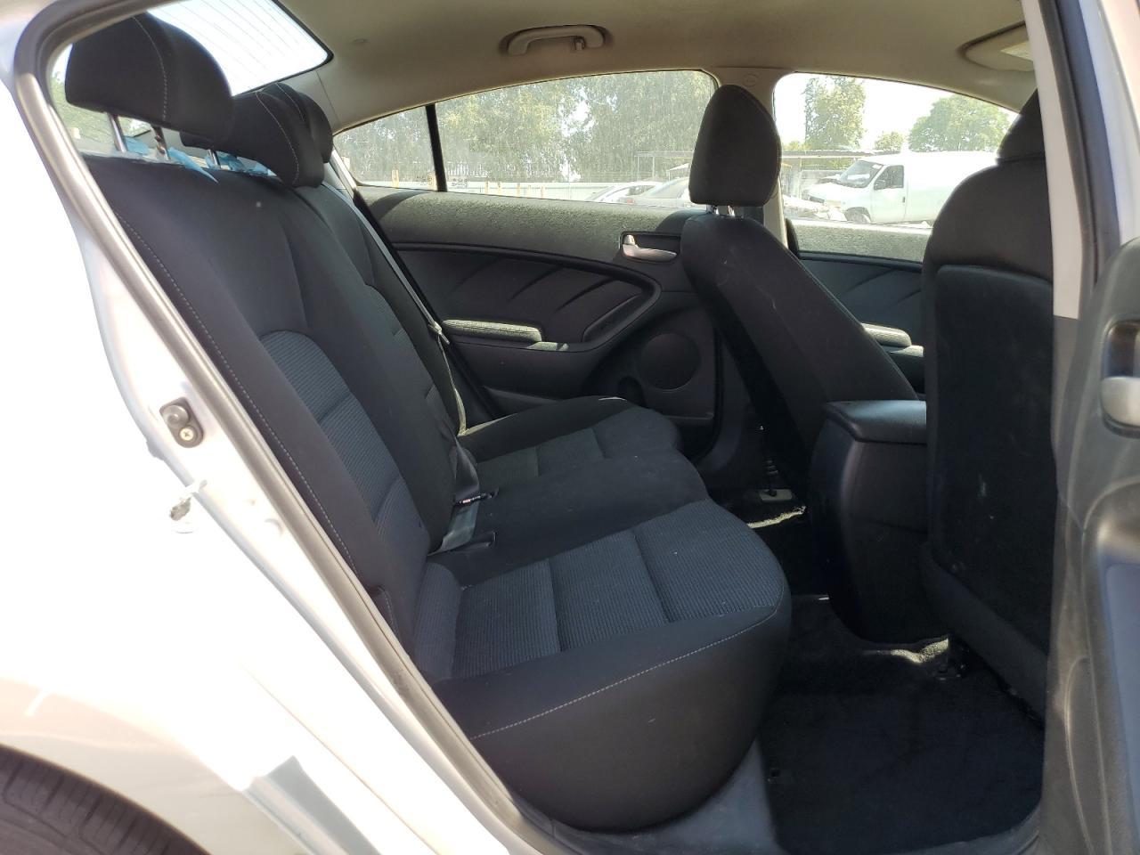 2017 KIA FORTE