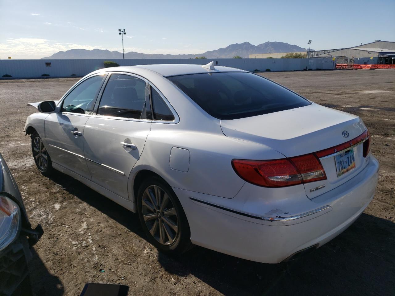 2011 HYUNDAI Azera