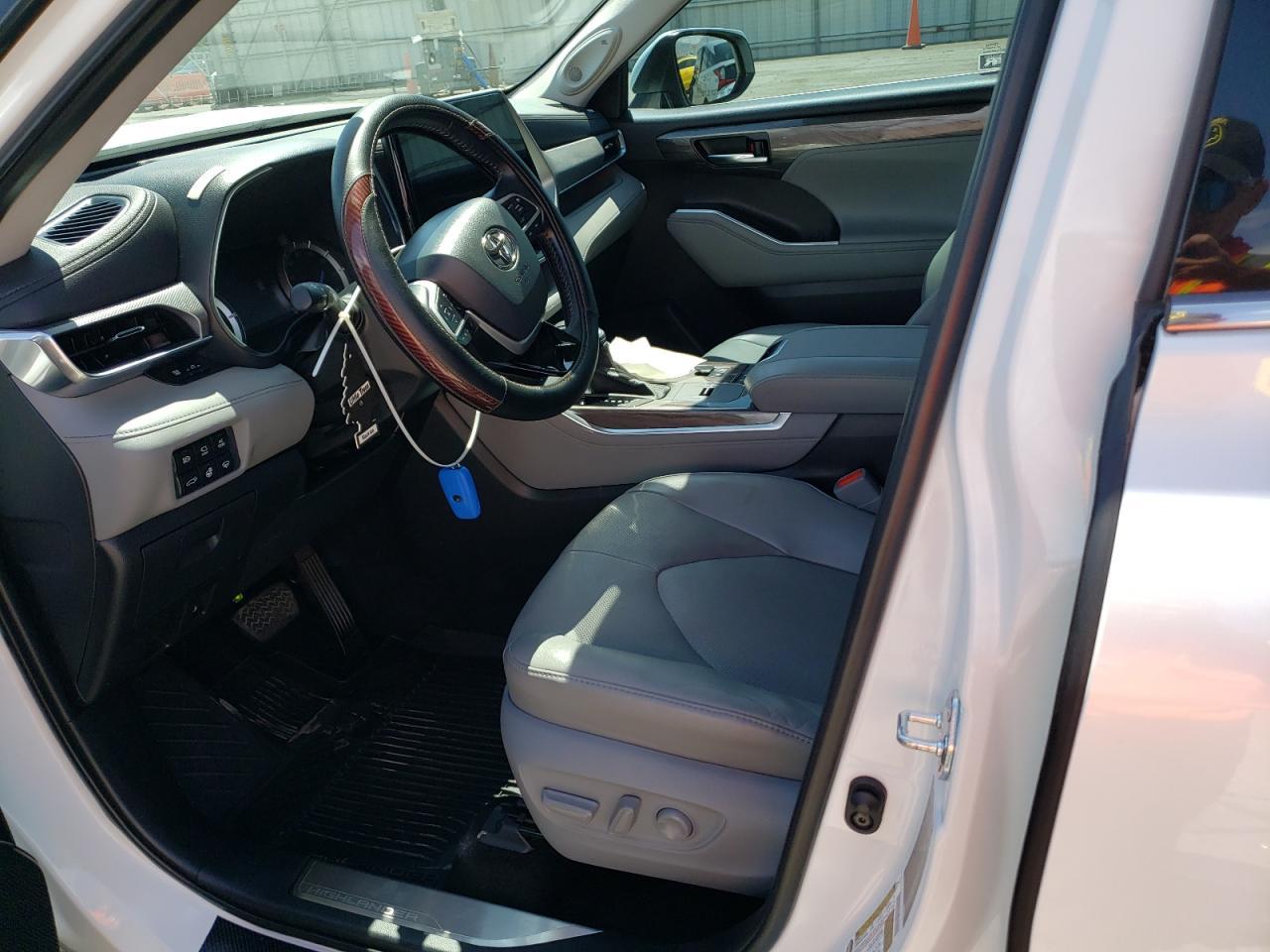 2022 TOYOTA HIGHLANDER