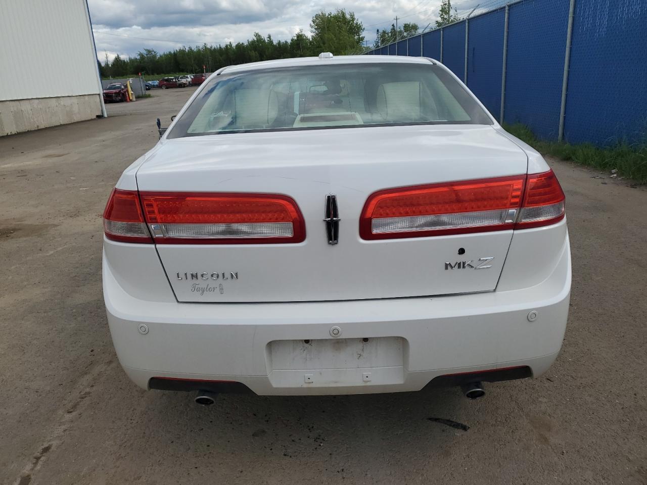 2011 LINCOLN MKZ