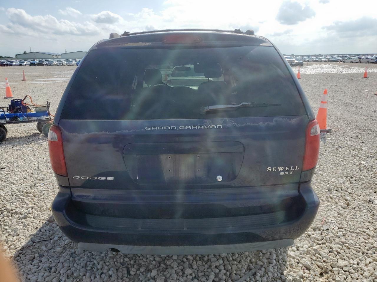 2005 DODGE CARAVAN