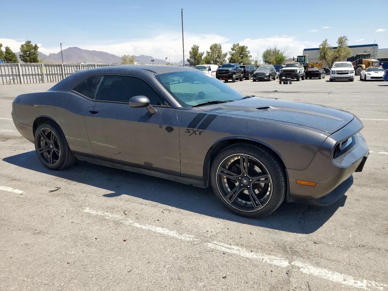 2013 DODGE Challenger