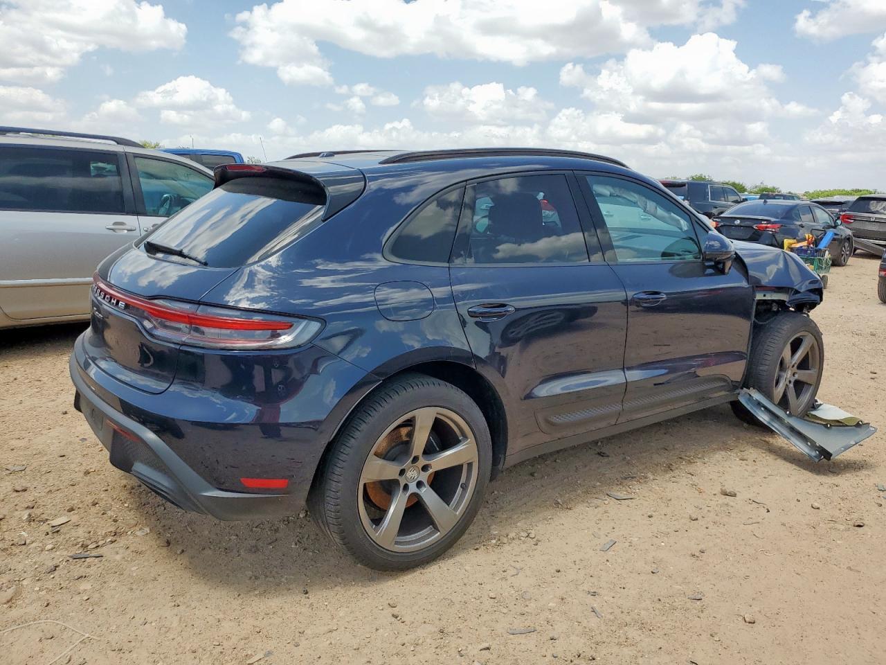 2022 PORSCHE Macan