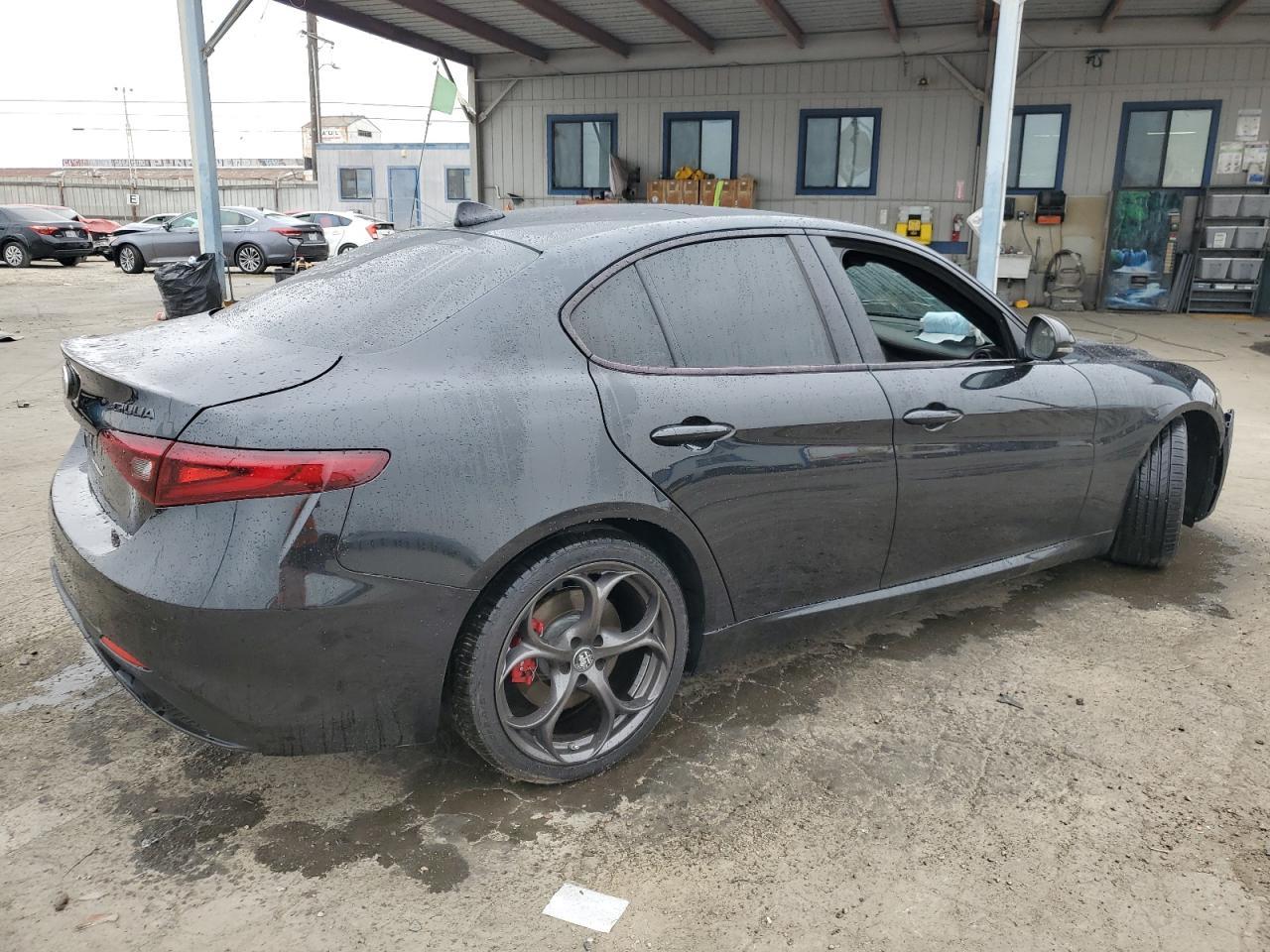 2021 ALFA ROMEO Giulia