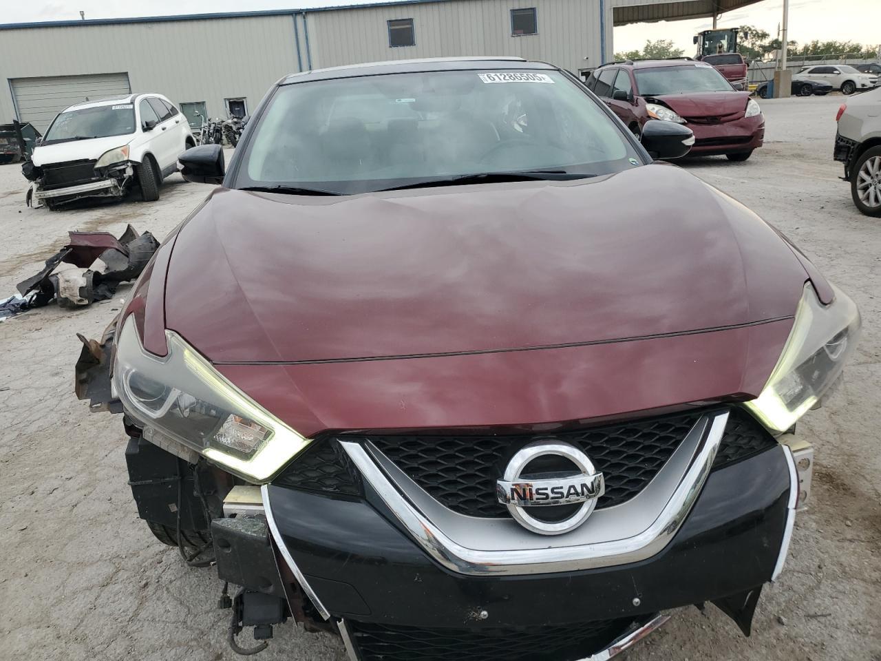 2017 NISSAN Maxima