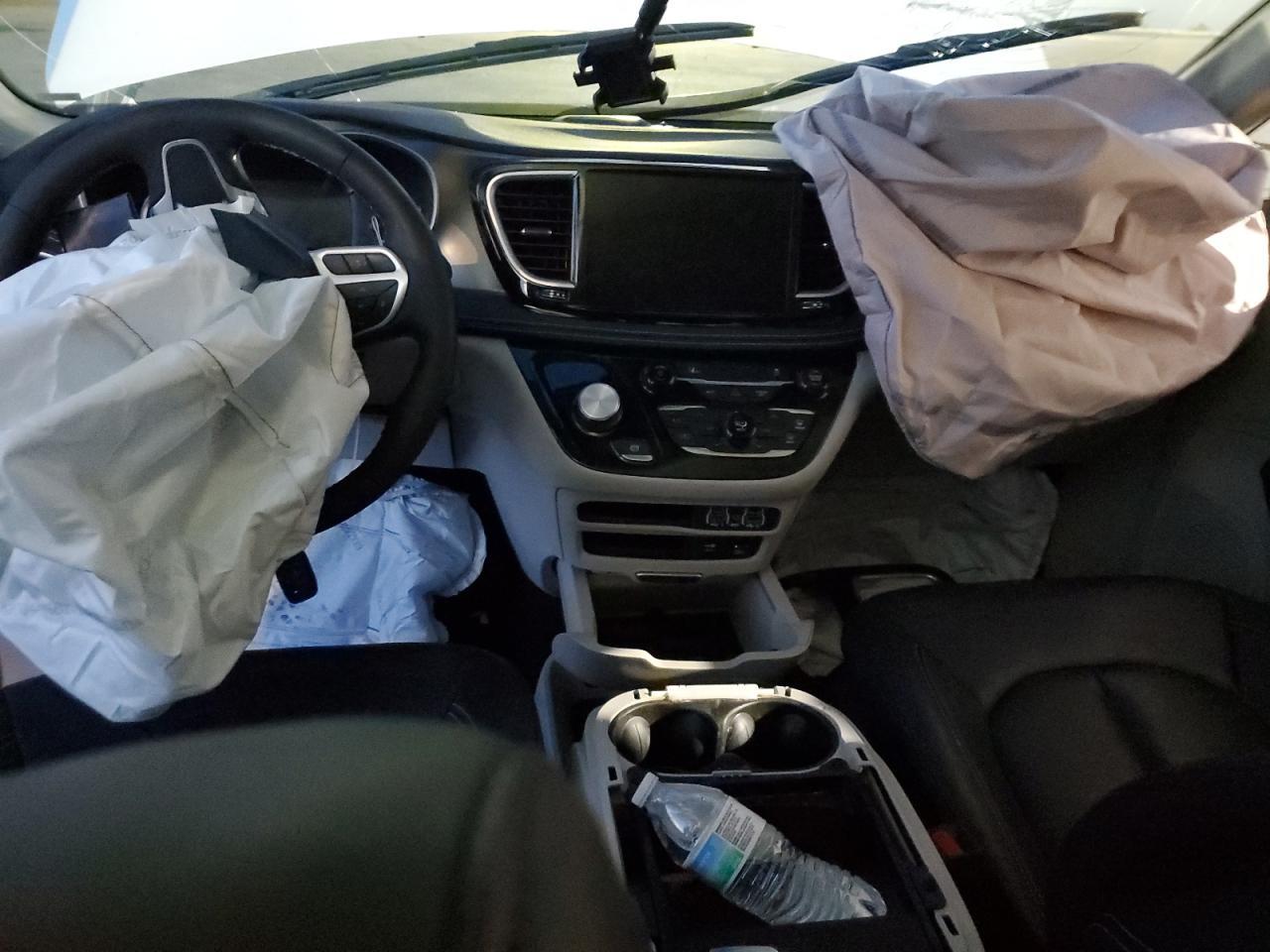 2022 CHRYSLER Pacifica