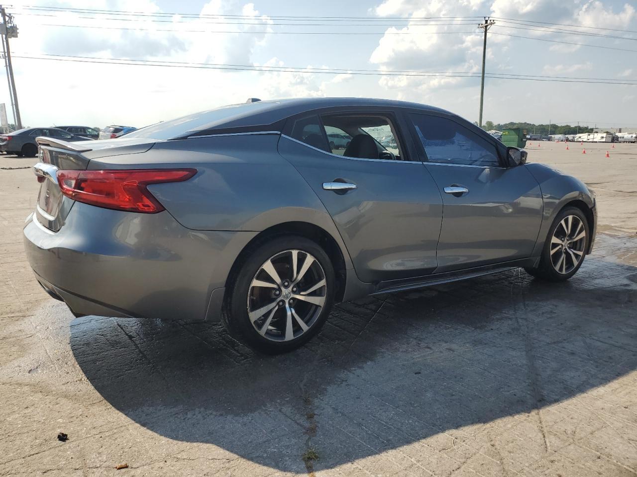 2017 NISSAN Maxima