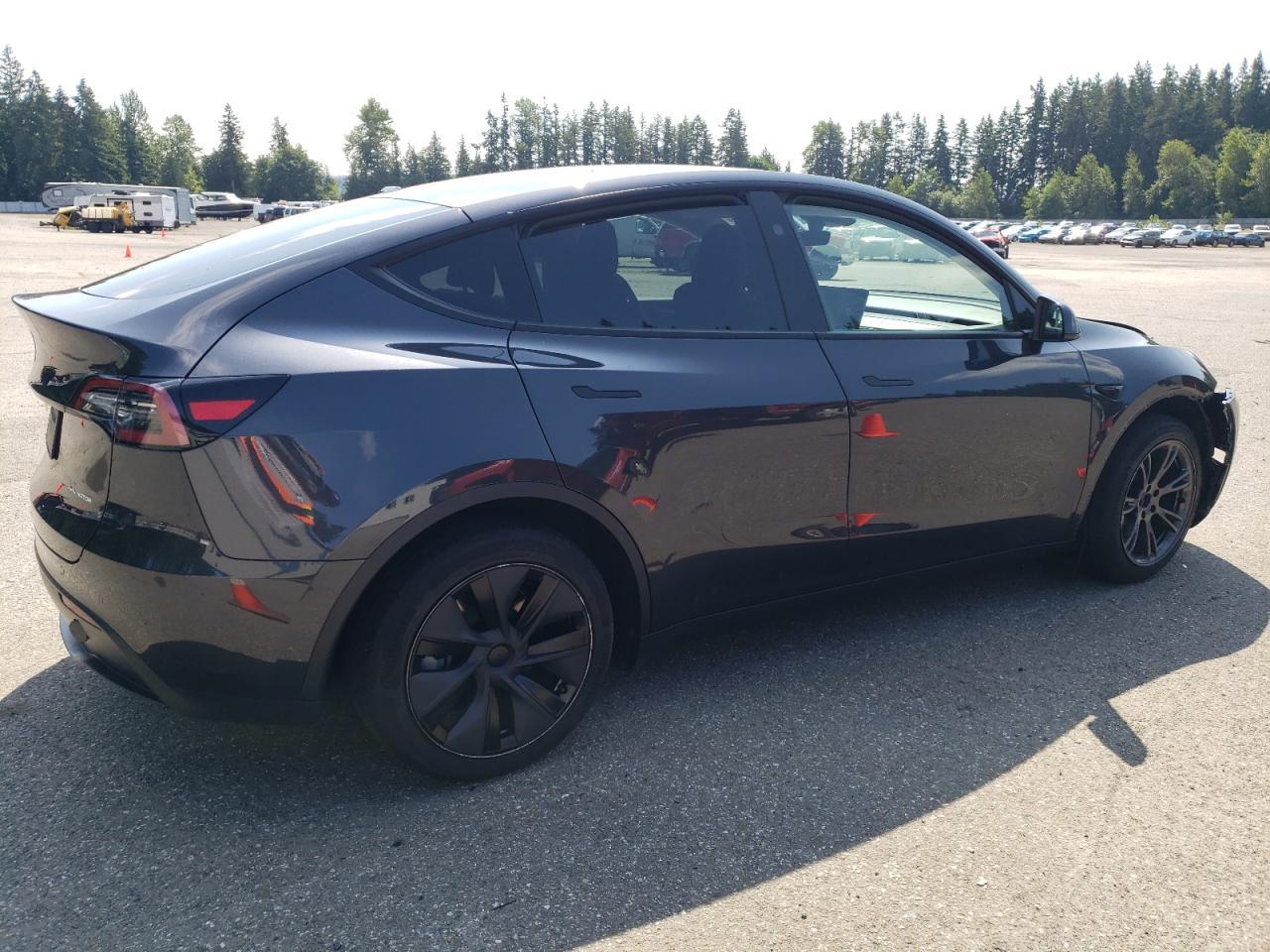 2025 TESLA MODEL Y
