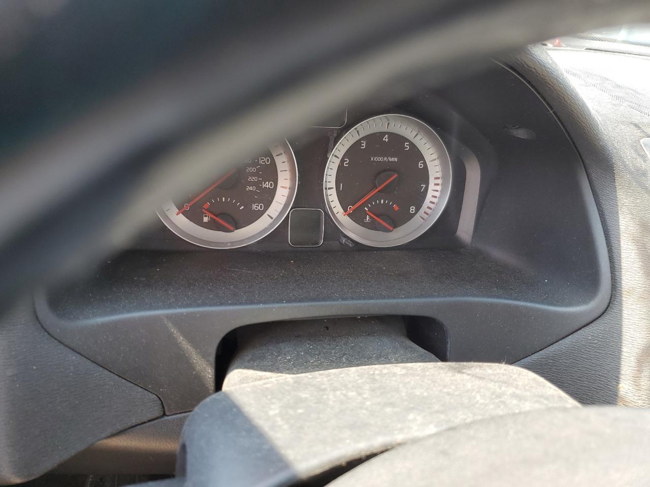 2011 VOLVO C70