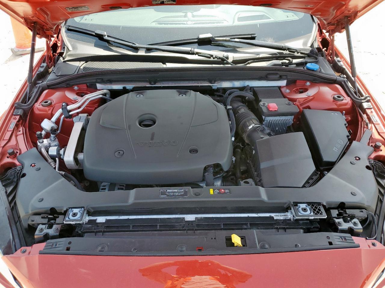 2019 VOLVO S60
