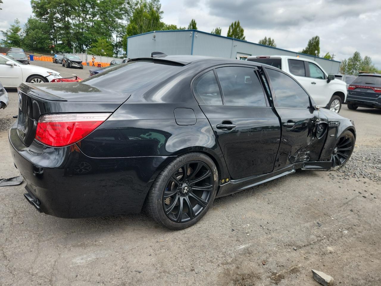 2010 BMW M5