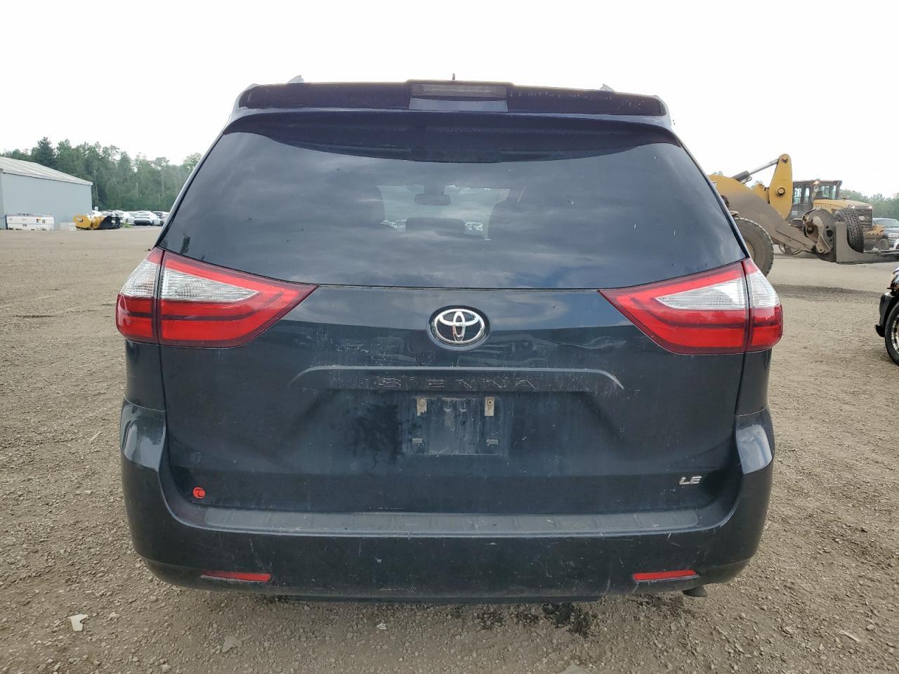 2018 TOYOTA SIENNA