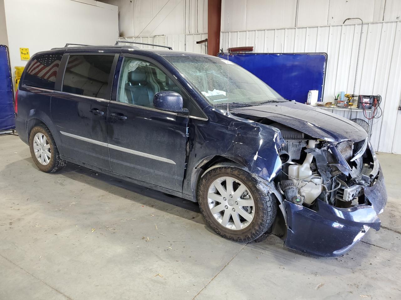 2014 CHRYSLER Town & Country