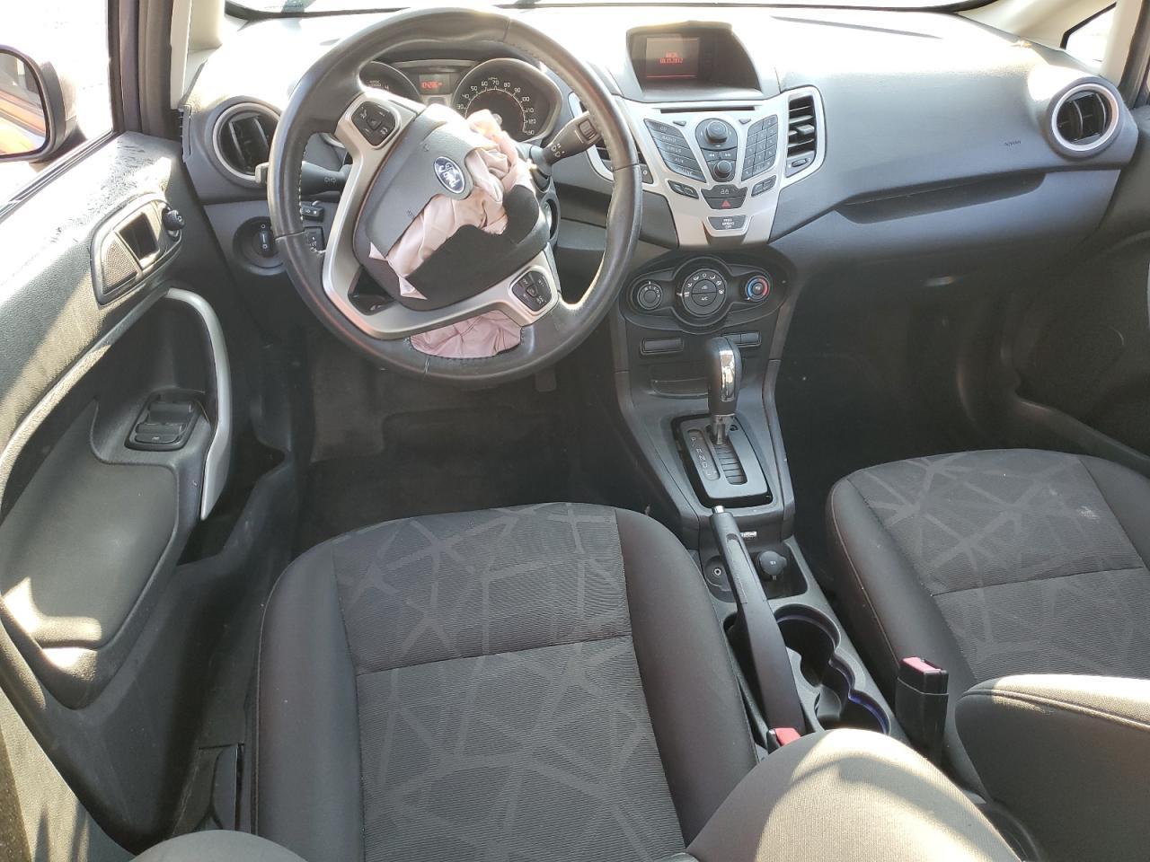 2013 FORD Fiesta