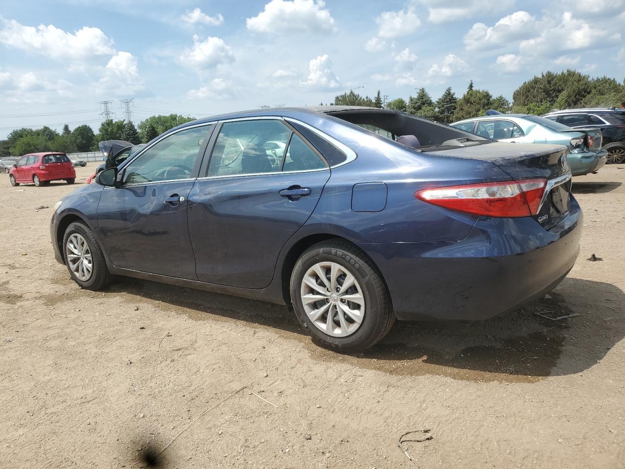 2015 TOYOTA CAMRY