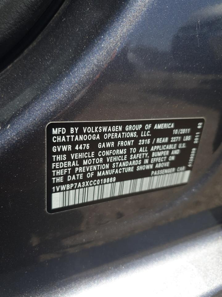 2012 VOLKSWAGEN Passat