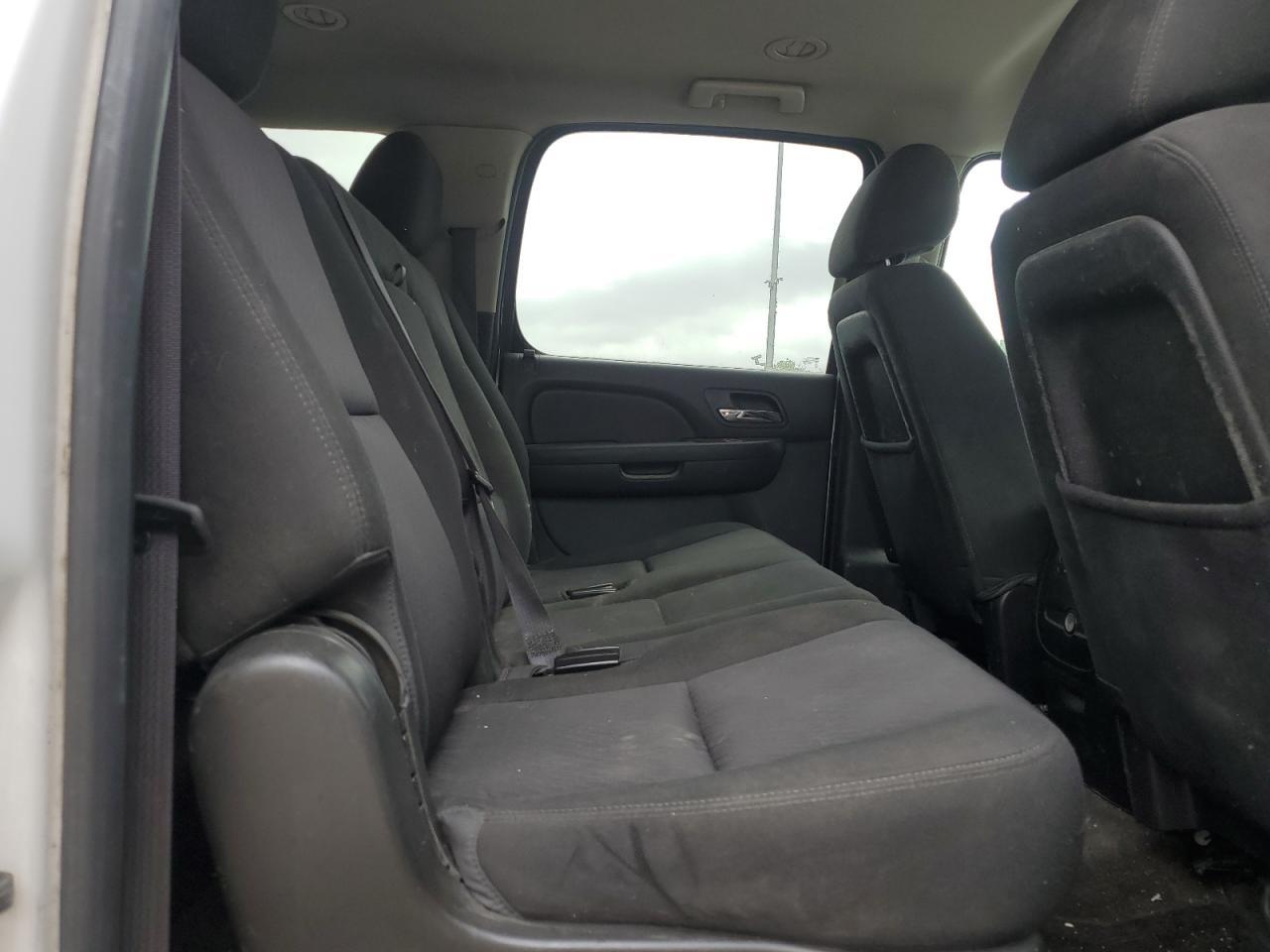 2014 CHEVROLET Suburban