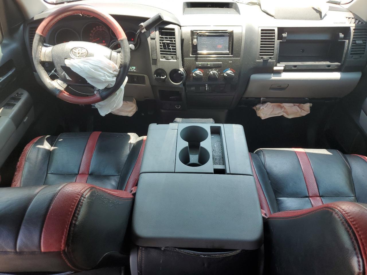 2011 TOYOTA TUNDRA